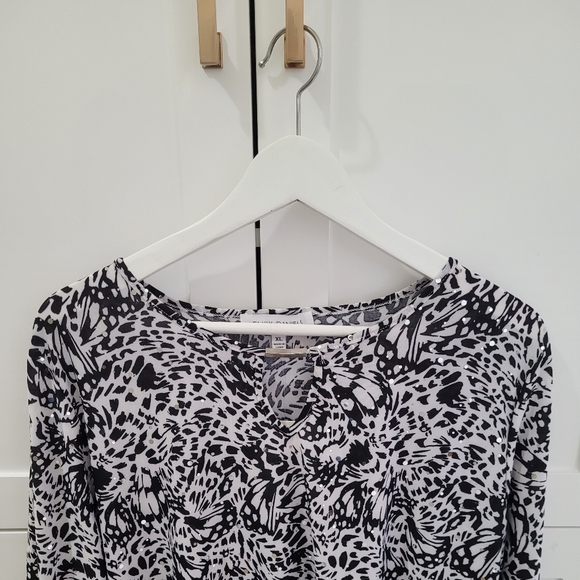 Emily Daniel's blouse for women - Picture 2 of 5
